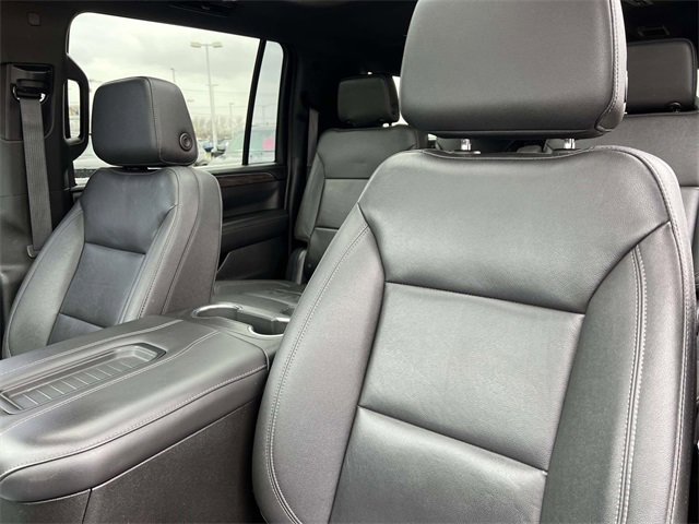 Used 2022 Chevrolet Suburban Z71 w/ Luxury Package image 24