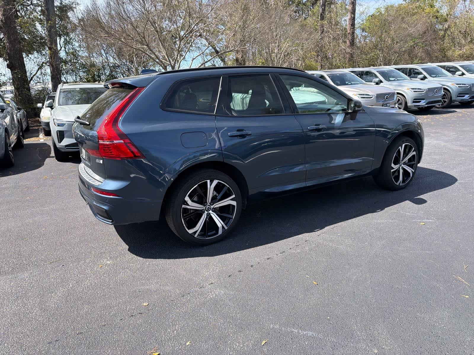 Used 2023 Volvo XC60 B5 Ultimate w/ Climate Package image 16