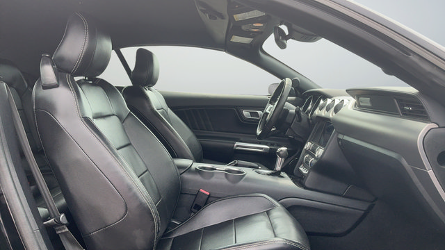 Used 2022 Ford Mustang Premium RWD image 23