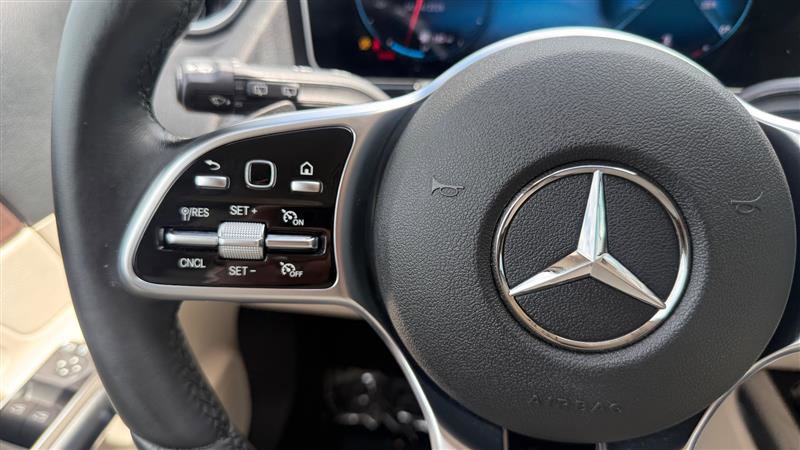 Used 2021 Mercedes-Benz GLA 250 4MATIC image 29