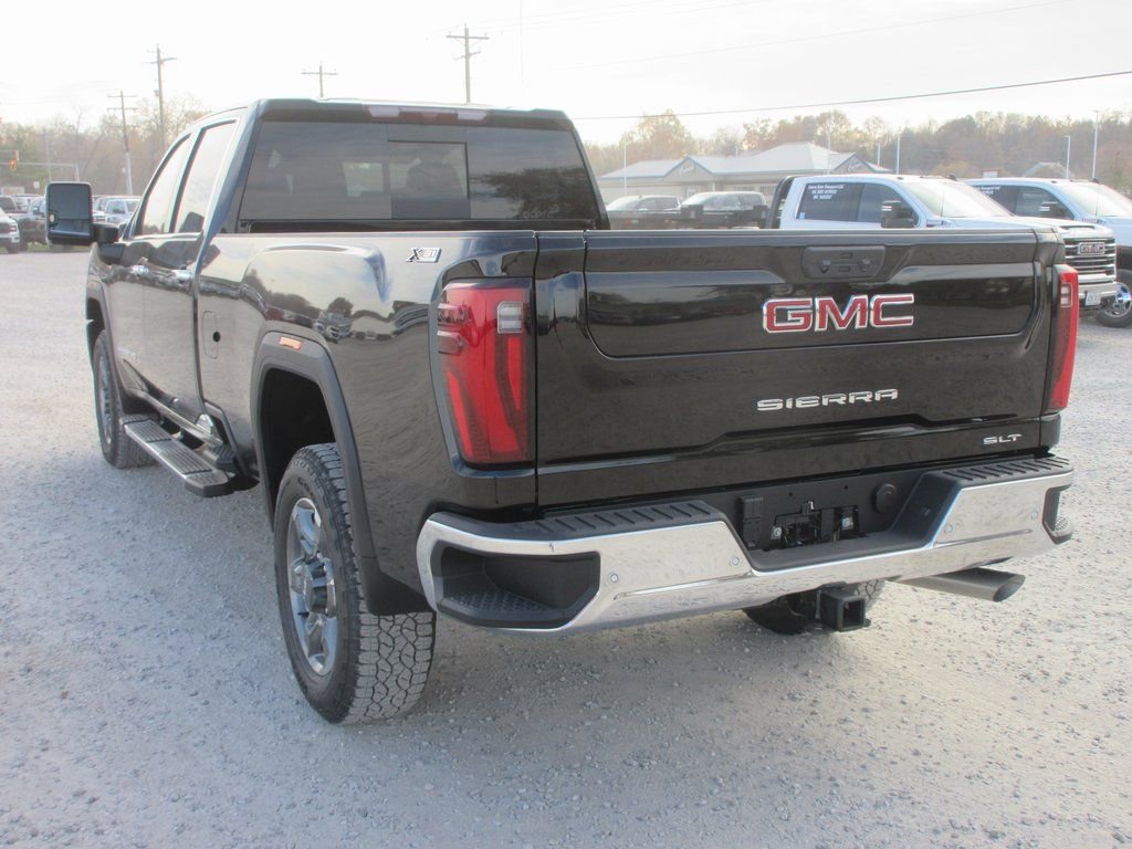 New 2026 GMC Sierra 3500 SLT w/ SLT Premium Package image 9