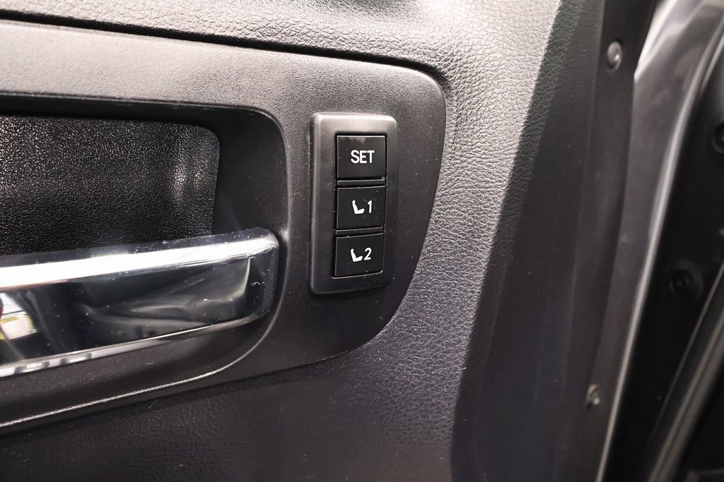 Used 2021 Toyota Tundra Platinum image 11