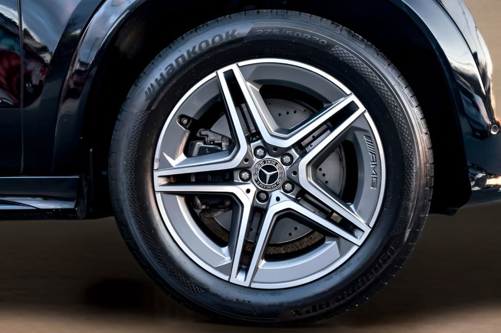 Used 2024 Mercedes-Benz GLE 450e 4MATIC w/ AMG Line Exterior image 42