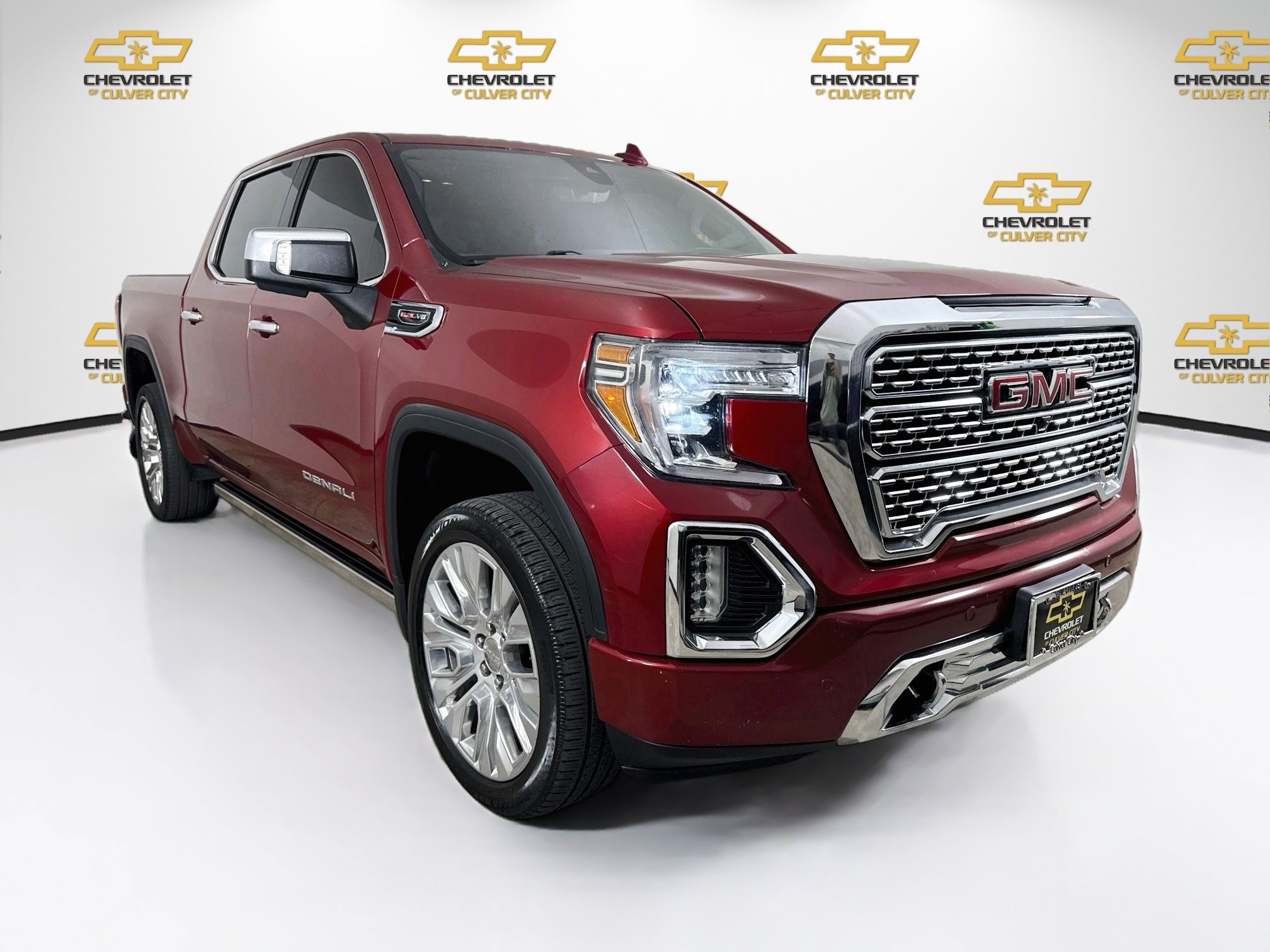 Used 2020 GMC Sierra 1500 Denali w/ Denali Ultimate Package AWD/4WD image 1