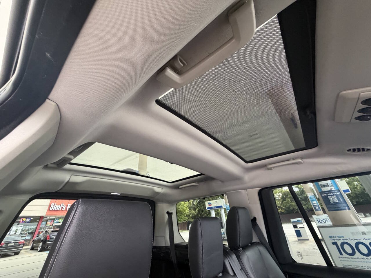 Used 2015 Land Rover LR4 HSE AWD/4WD image 19