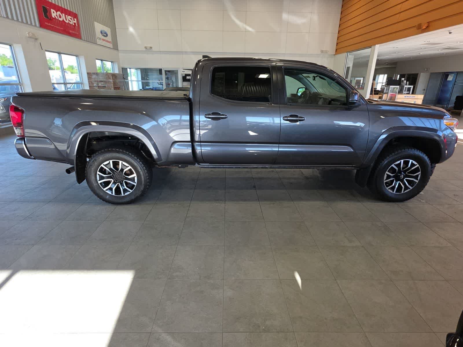 Used 2020 Toyota Tacoma 4x4 Double Cab image 6