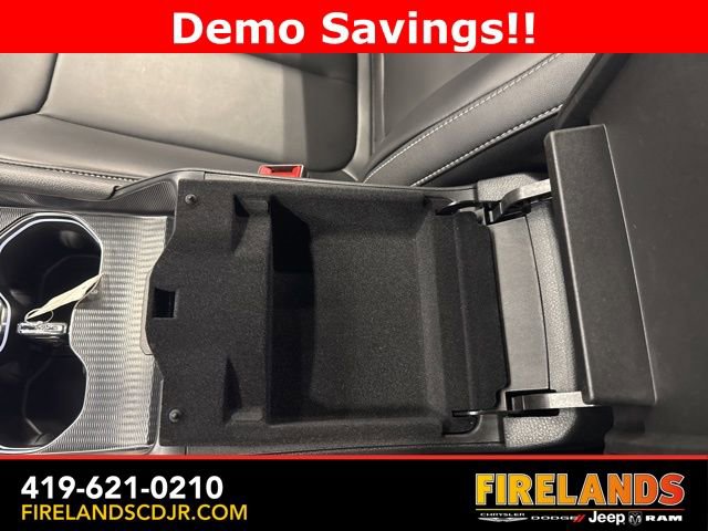 New 2025 Jeep Grand Cherokee Limited w/ Trailer Tow Package image 30