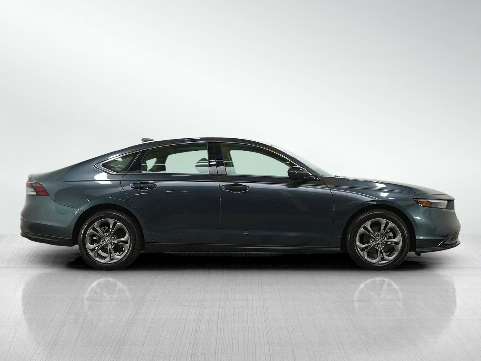 Used 2024 Honda Accord EX image 6
