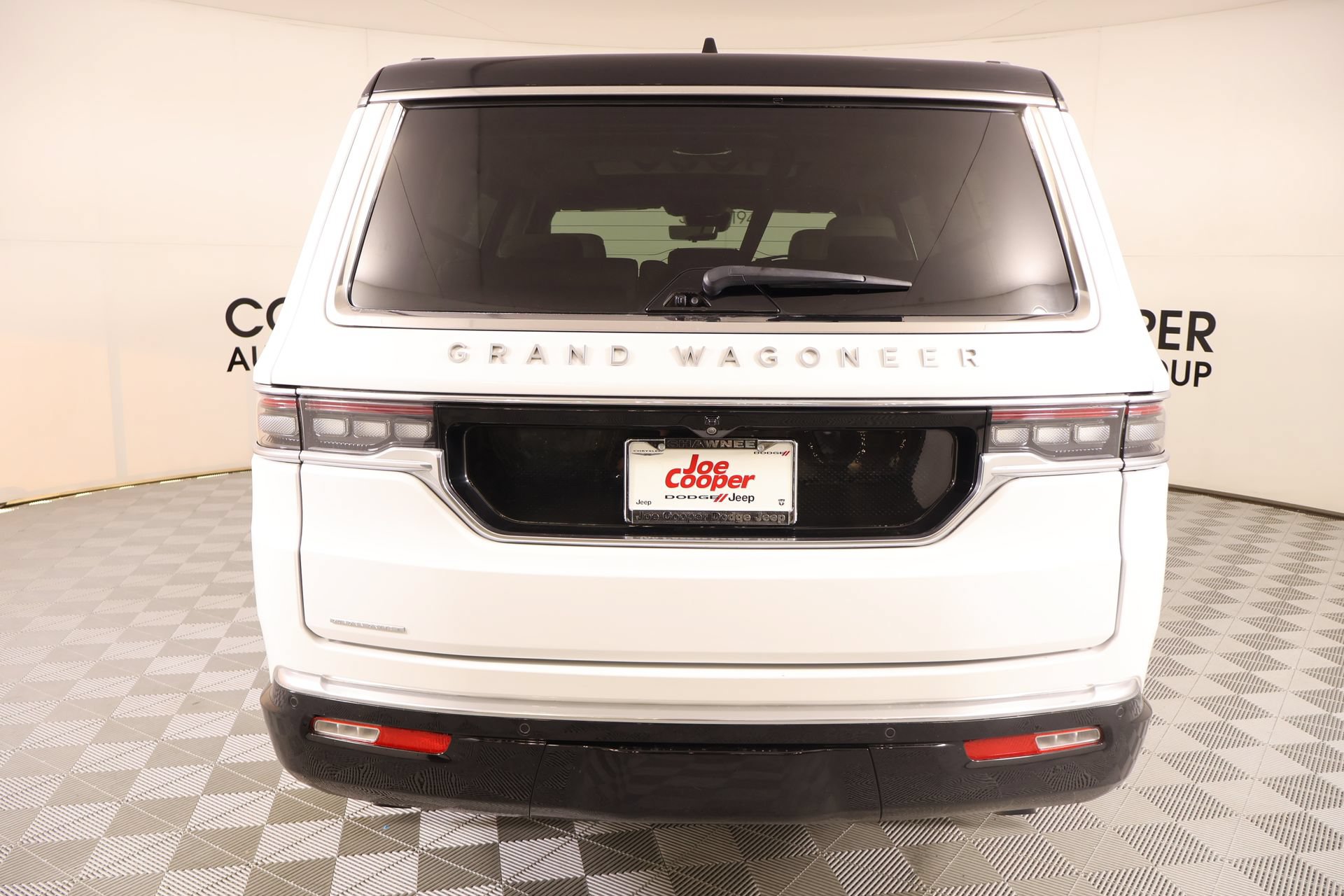 Used 2023 Jeep Grand Wagoneer 4WD w/ Convenience Group III image 24