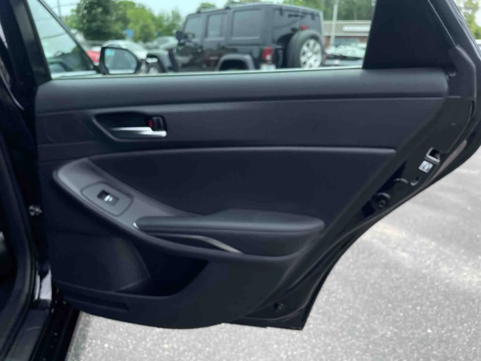 Used 2019 Toyota Avalon XLE image 26