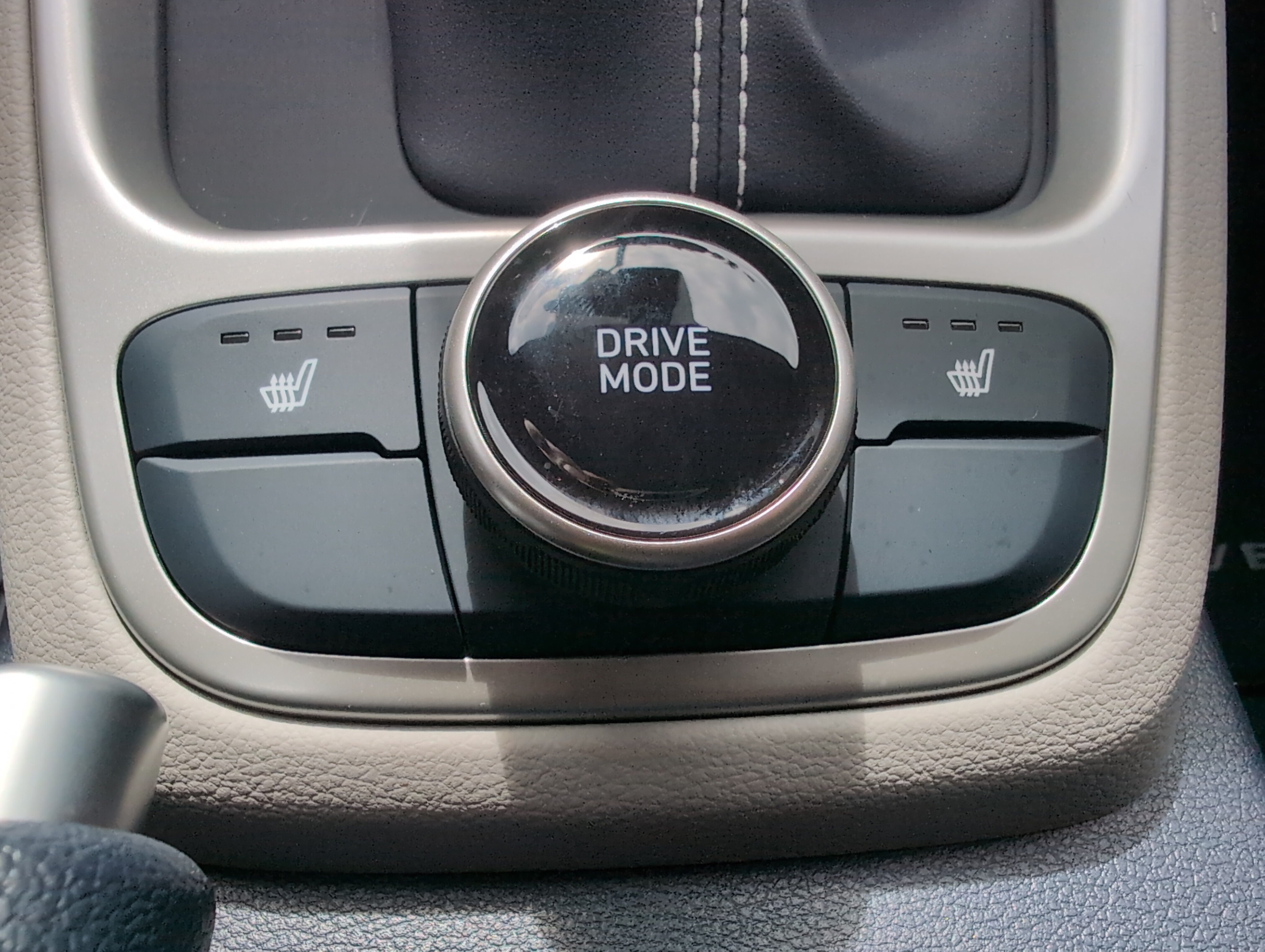 Used 2026 Hyundai Venue SEL FWD image 38