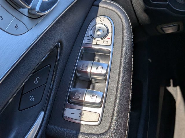 Used 2021 Mercedes-Benz C 300 Sedan image 26