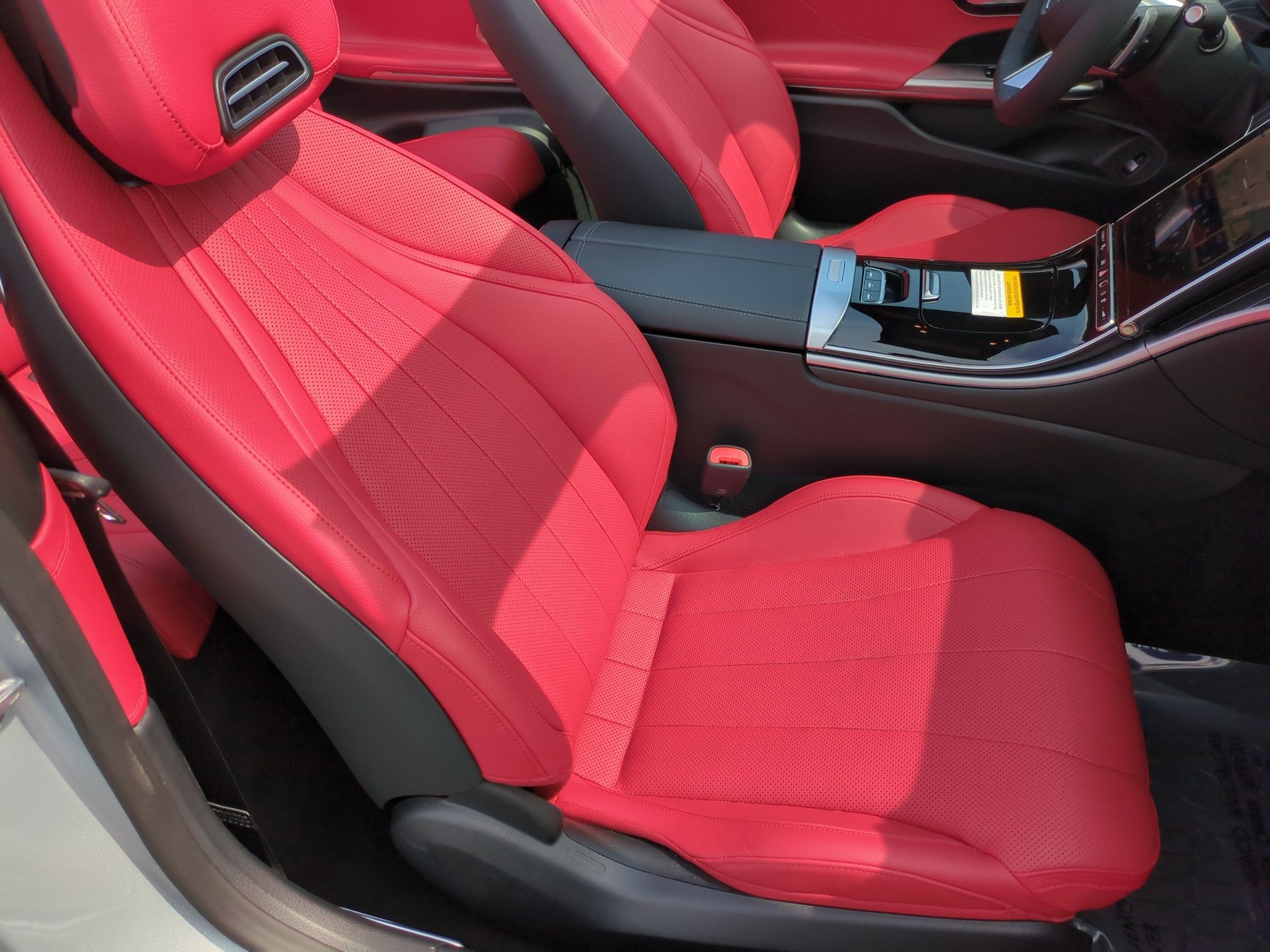 Certified 2026 Mercedes-Benz CLE 300 4MATIC Cabriolet image 35