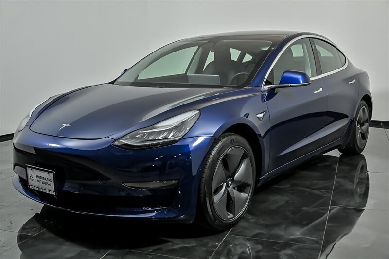 Used 2020 Tesla Model 3 Standard Range Plus RWD image 5