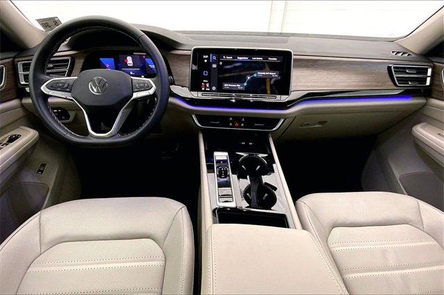 Used 2025 Volkswagen Atlas SEL image 15