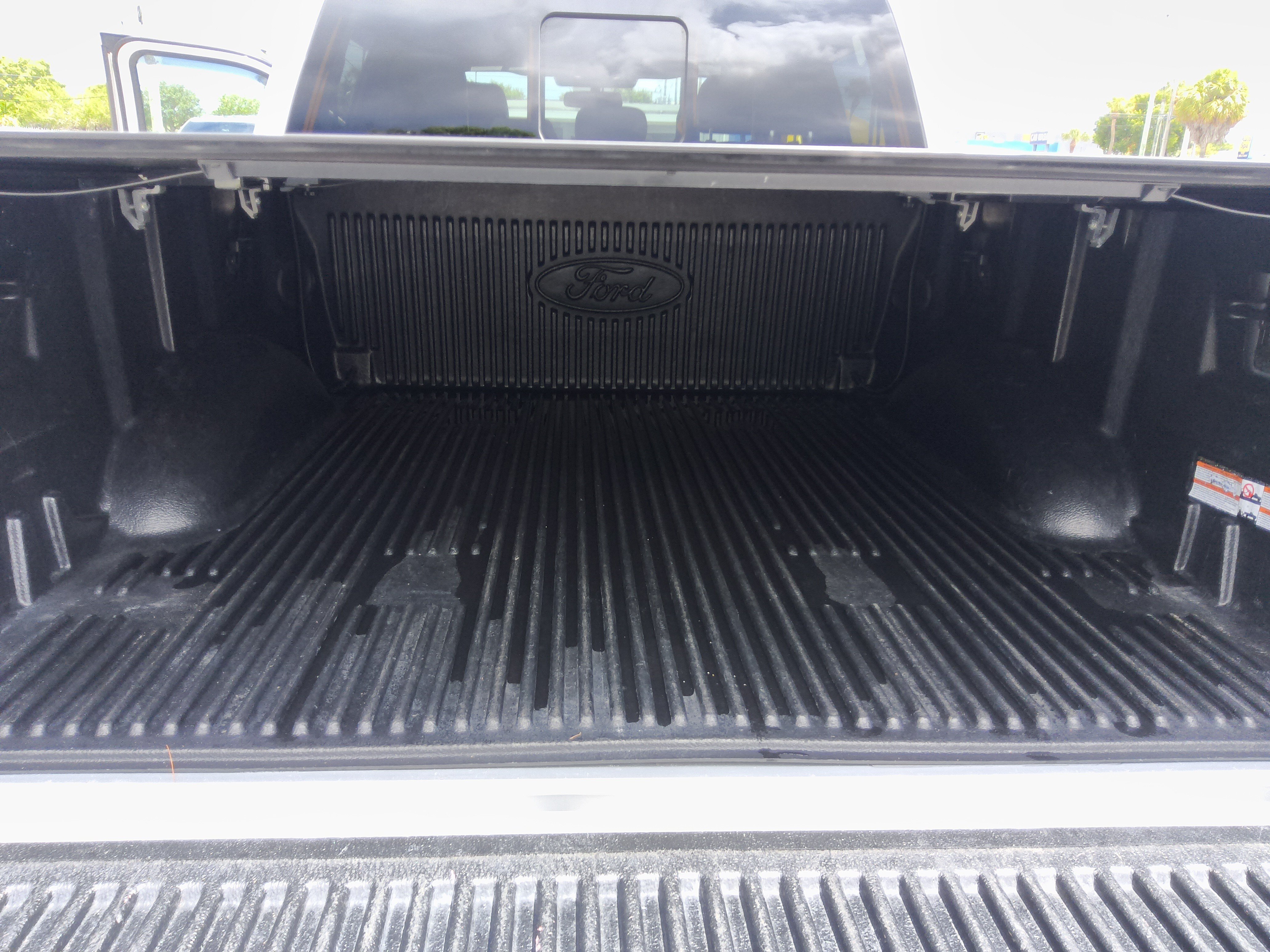 Used 2018 Ford F150 XLT w/ Equipment Group 302A Luxury AWD/4WD image 19