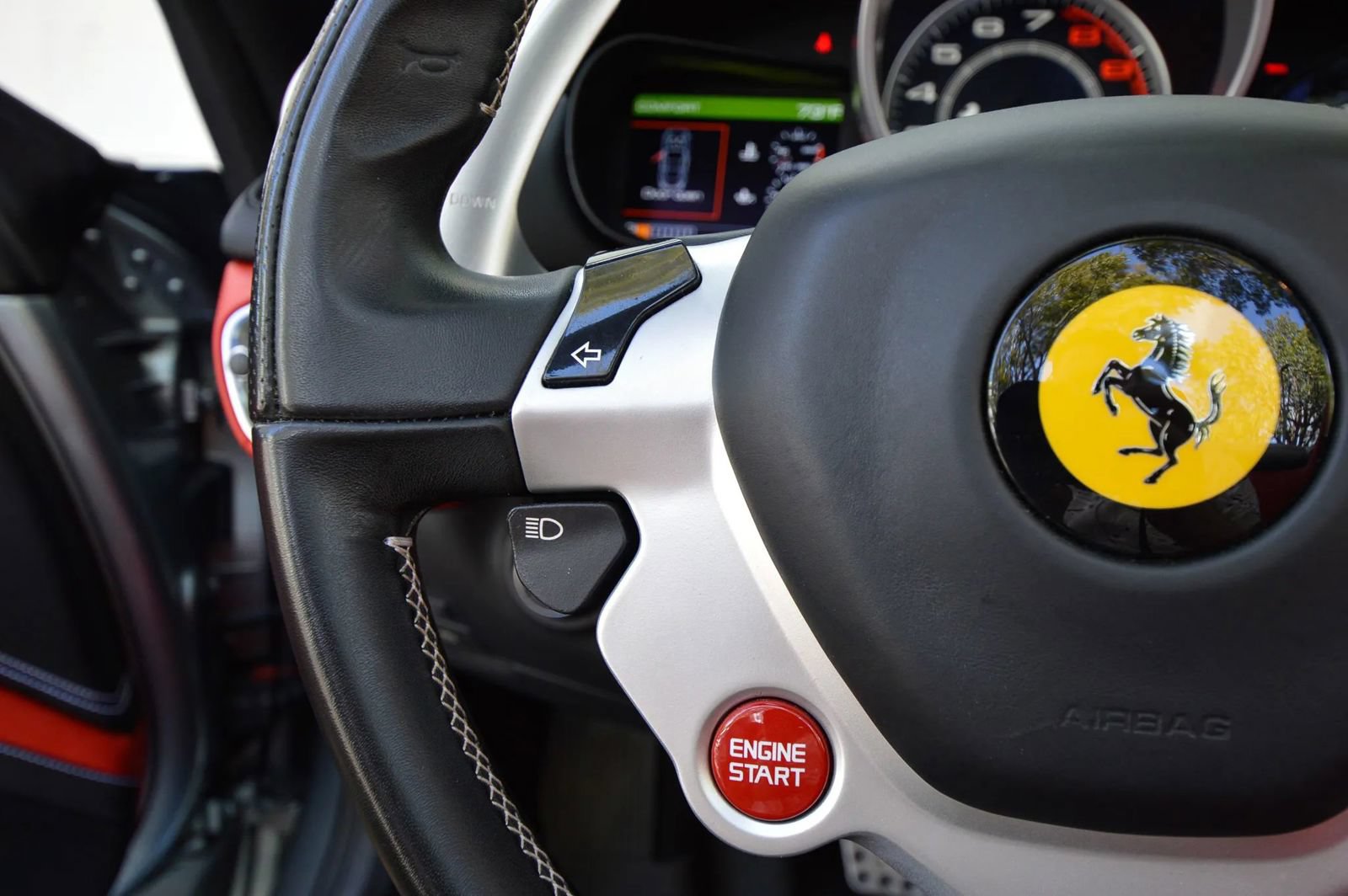 Used 2015 Ferrari California T RWD image 44