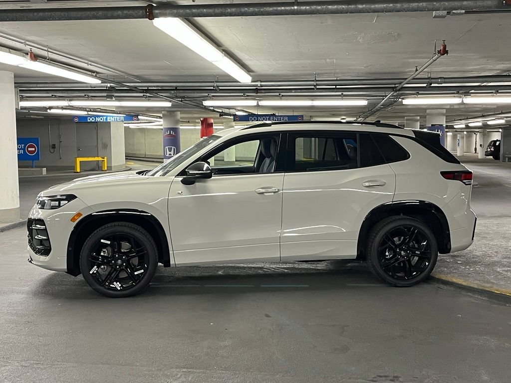 New 2026 Volkswagen Tiguan SE R-Line AWD/4WD image 32