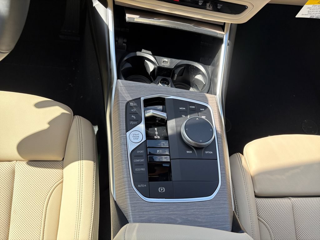 New 2026 BMW 330i xDrive Sedan w/ Convenience Package AWD/4WD image 11