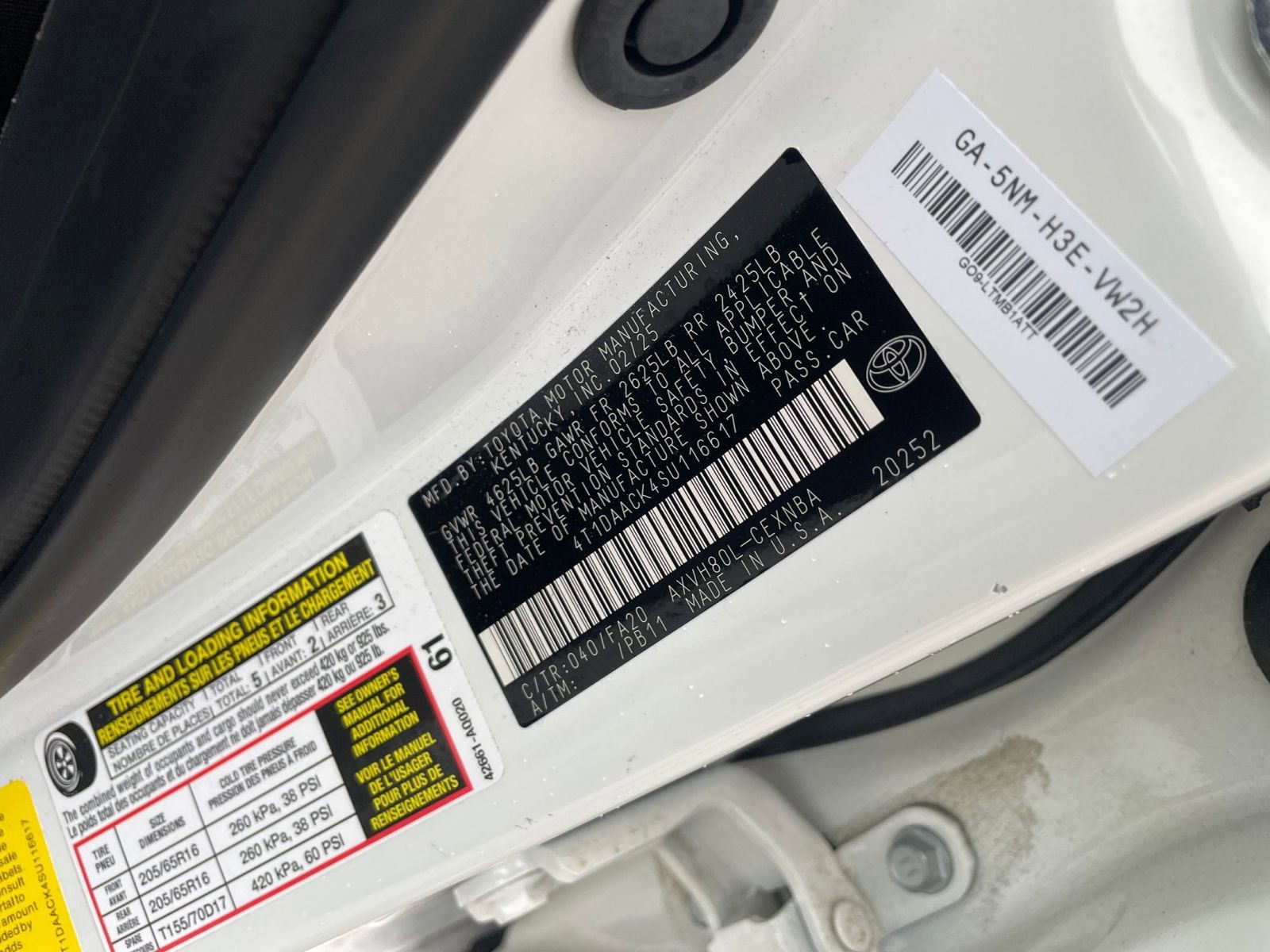 Used 2025 Toyota Camry LE image 29