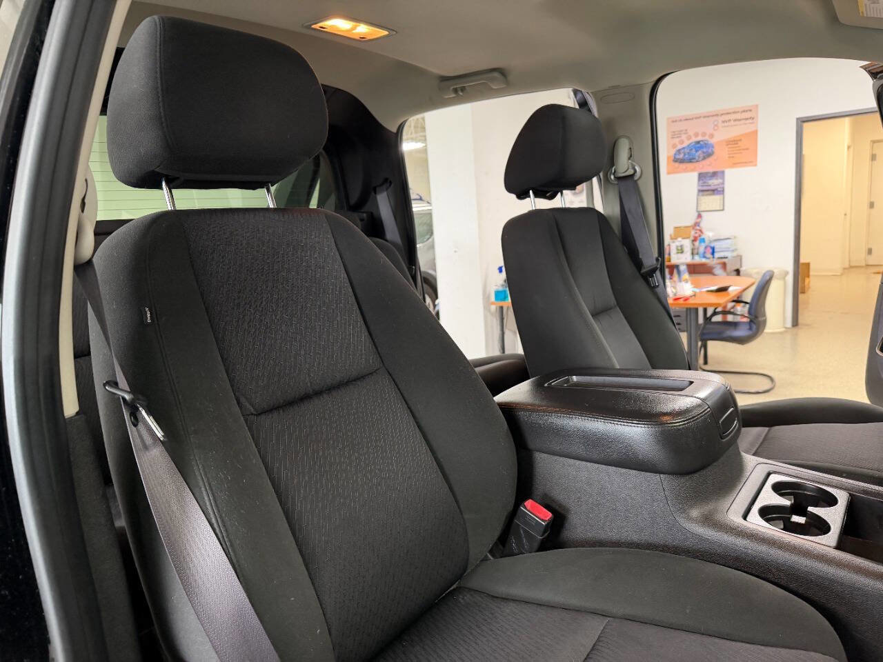 Used 2012 Chevrolet Avalanche LT AWD/4WD image 20