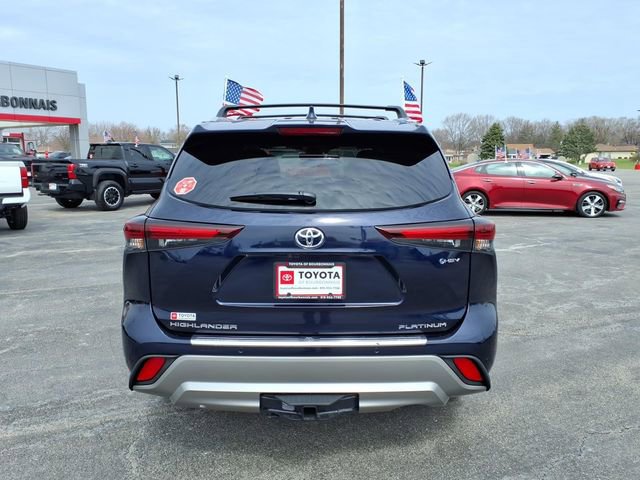 New 2026 Toyota Highlander Platinum image 4