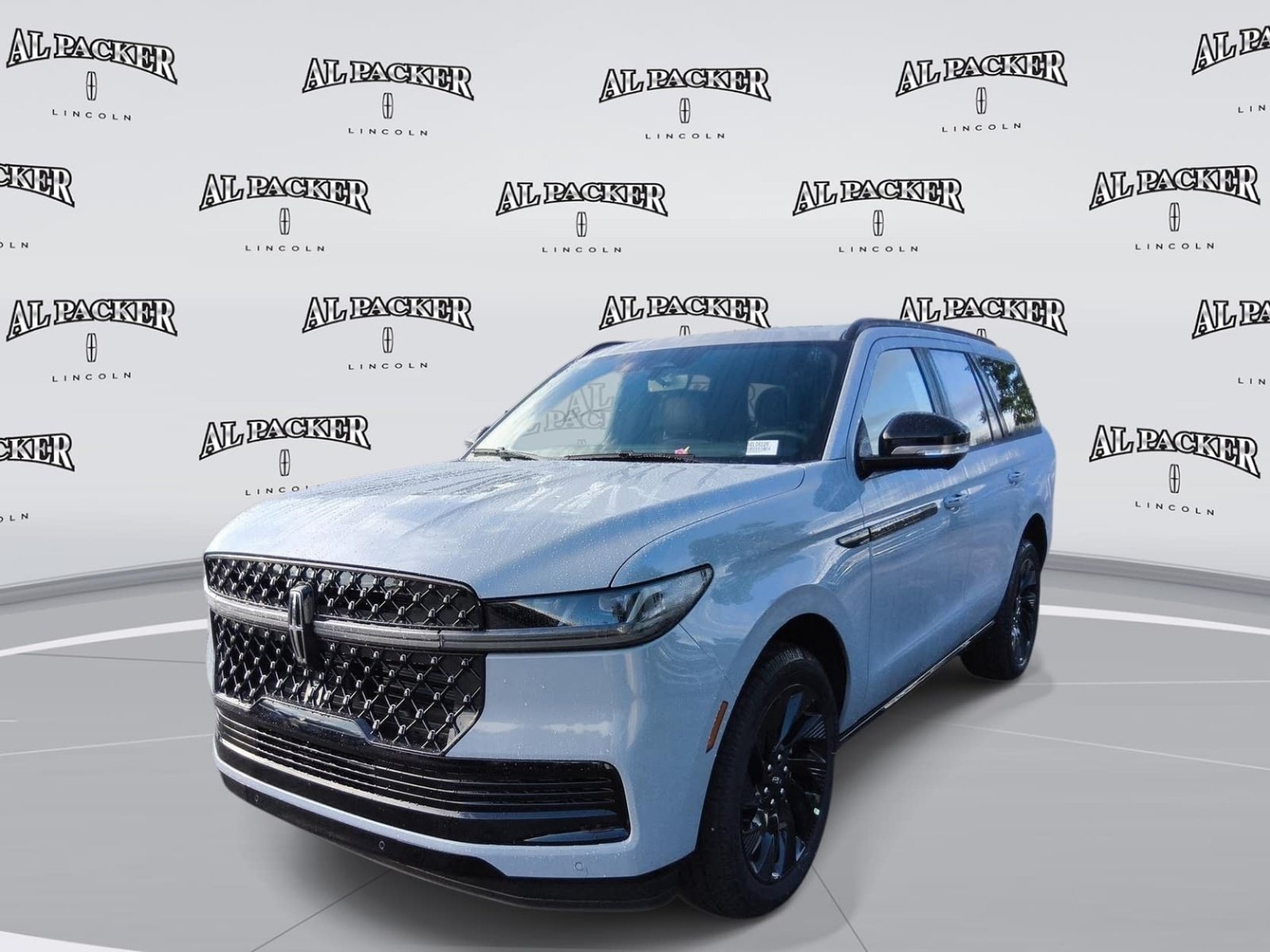 New 2027 Lincoln Navigator Reserve w/ Jet Appearance Package AWD/4WD image 1