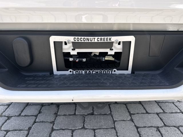 Used 2023 Chevrolet Colorado LT w/ LT Convenience Package III RWD image 13