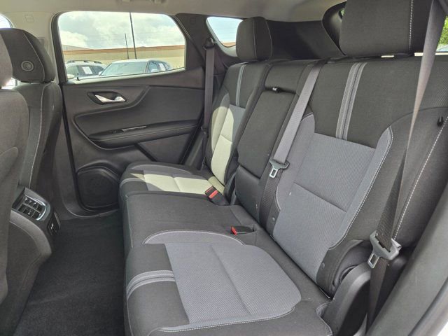 Used 2025 Chevrolet Blazer LT FWD image 25
