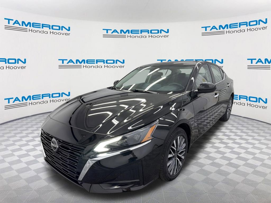Used 2023 Nissan Altima 2.5 SV w/ SV Premium Package