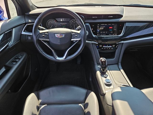 Used 2024 Cadillac XT6 Premium Luxury w/ LPO, Floor Liner Package AWD/4WD image 12
