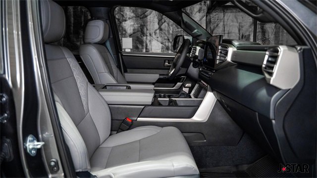 Used 2025 Toyota Tundra Limited image 10