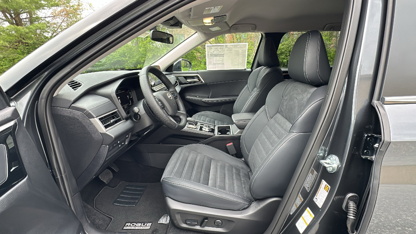New 2026 Nissan Rogue SL w/ Family Package AWD/4WD image 9