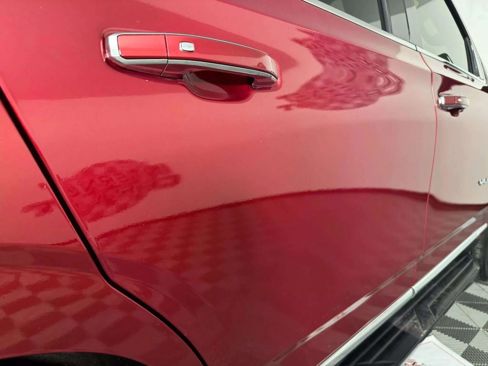 Used 2023 GMC Yukon SLT w/ SLT Luxury Package image 34