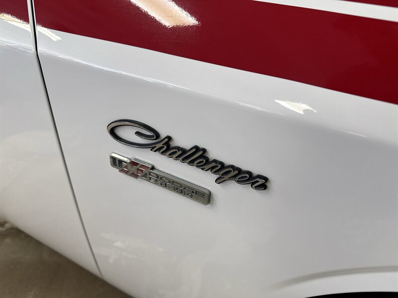 Used 2014 Dodge Challenger R/T RWD image 13
