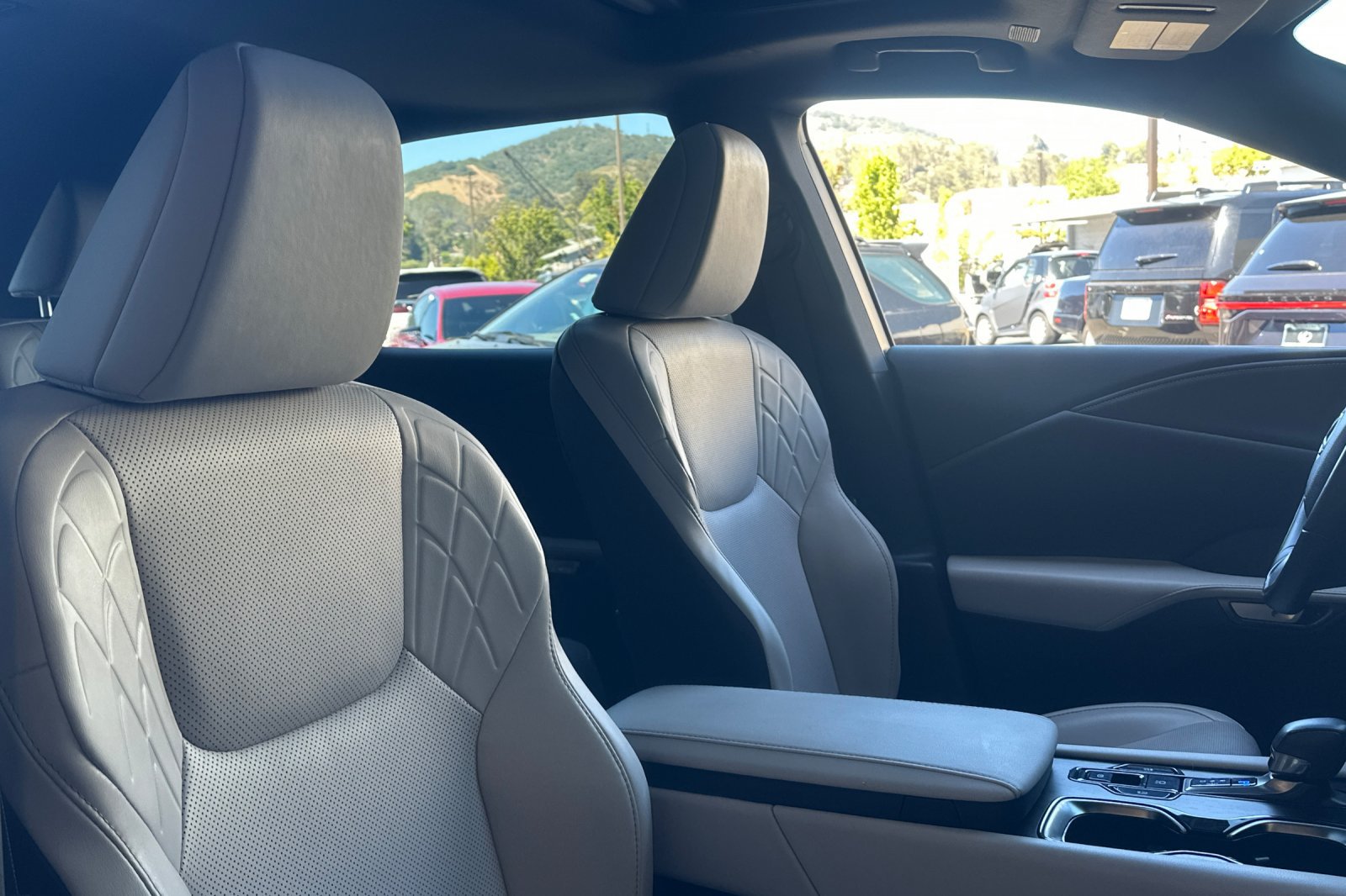 Used 2024 Lexus RX 350 Premium w/ Accessory Package (Z1) FWD image 33