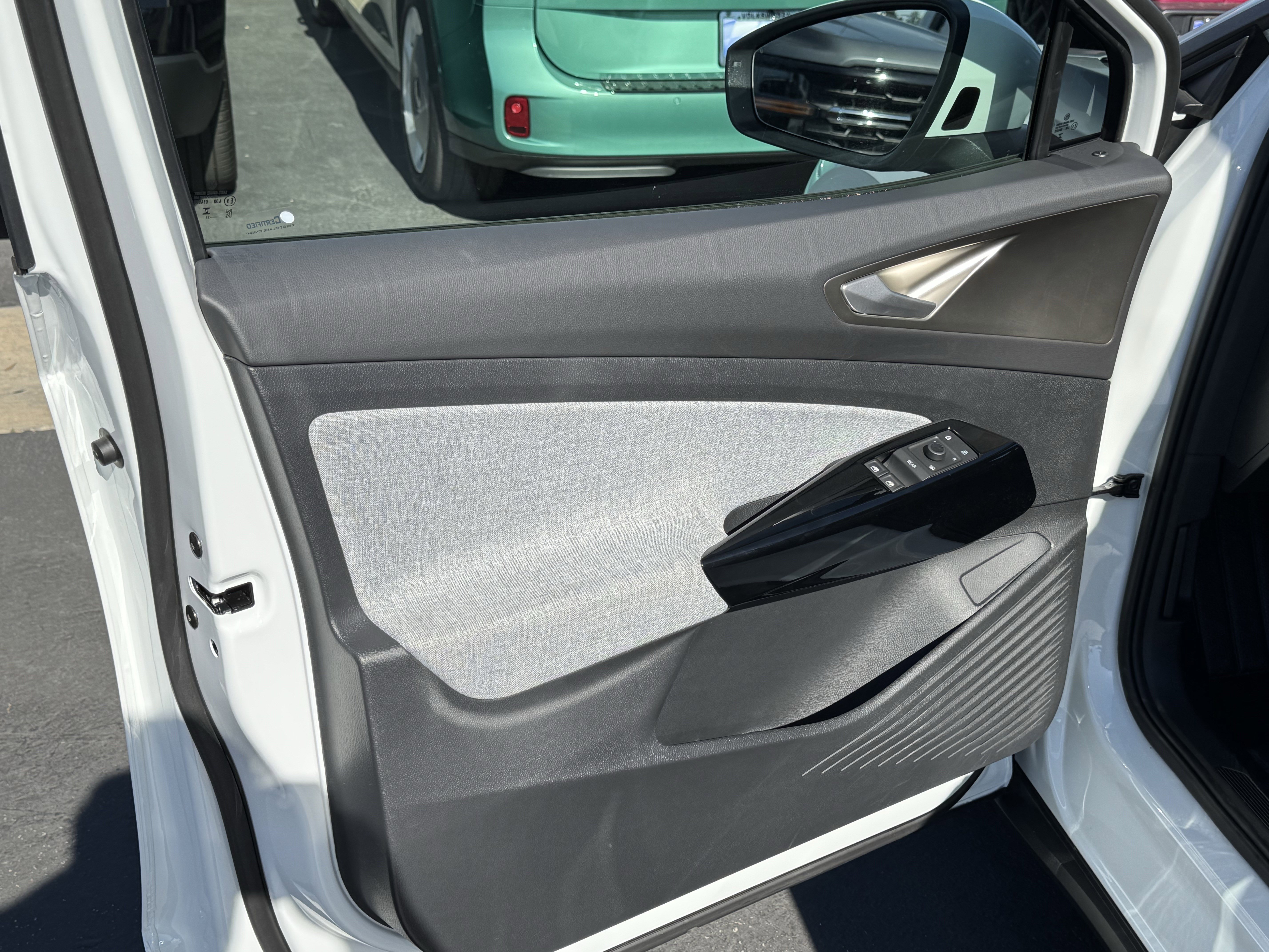 Certified 2023 Volkswagen ID.4 Pro image 14