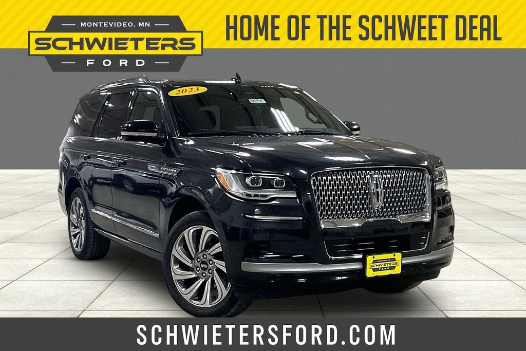 Used 2023 Lincoln Navigator Reserve AWD/4WD video 1