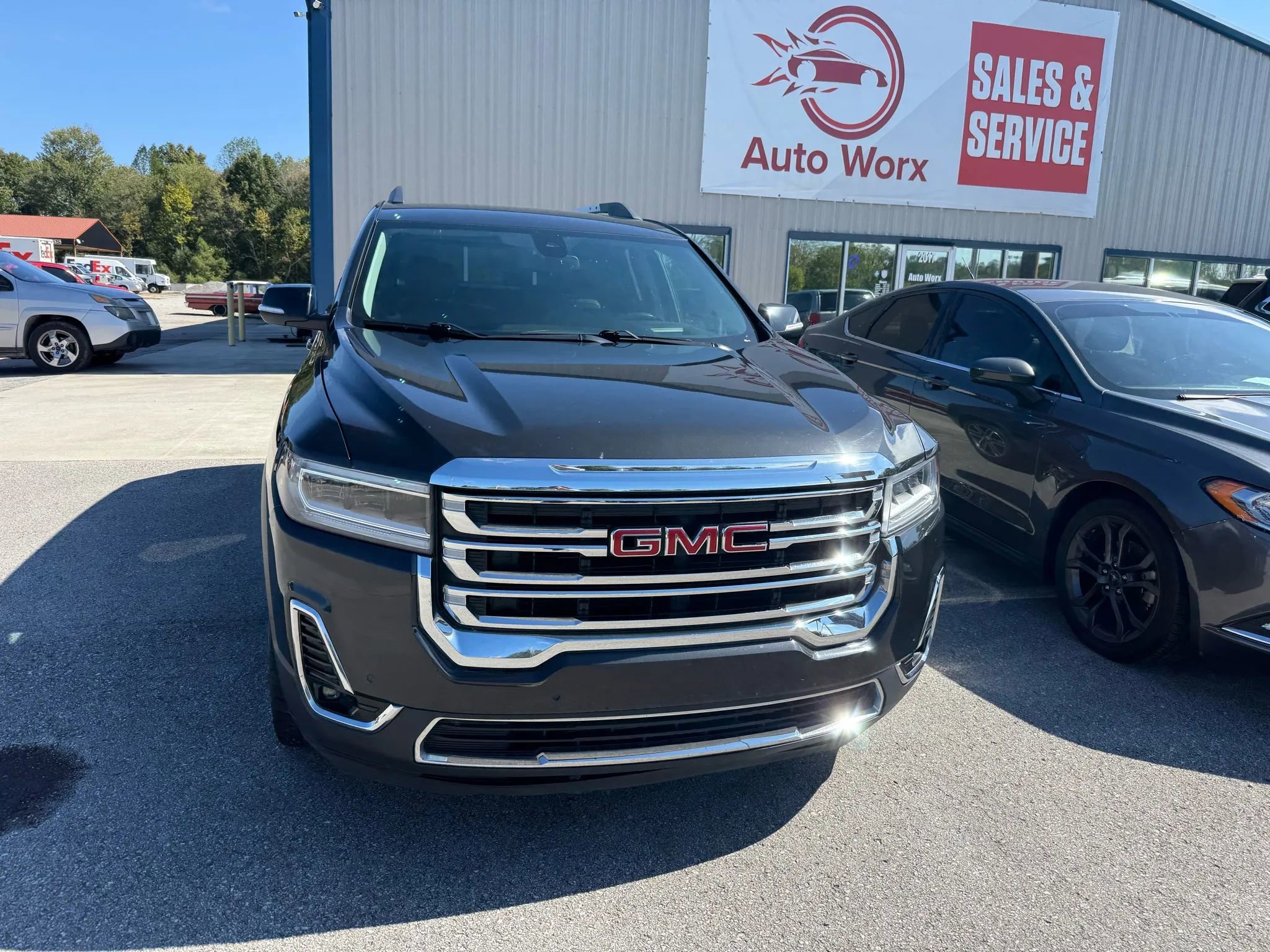 Used 2020 GMC Acadia SLT w/ Driver Alert Package II image 22