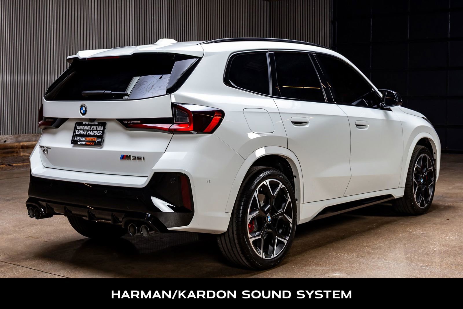 Used 2025 BMW X1 M35i w/ Premium Package image 9