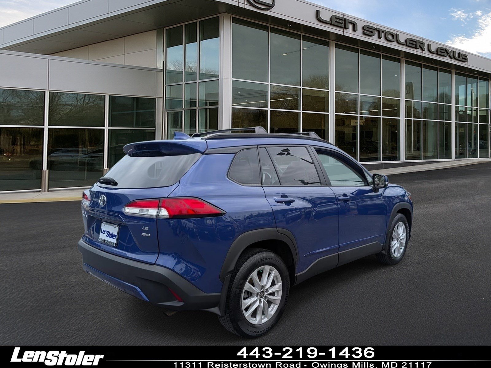 Used 2023 Toyota Corolla Cross LE w/ Moonroof Package AWD/4WD image 3