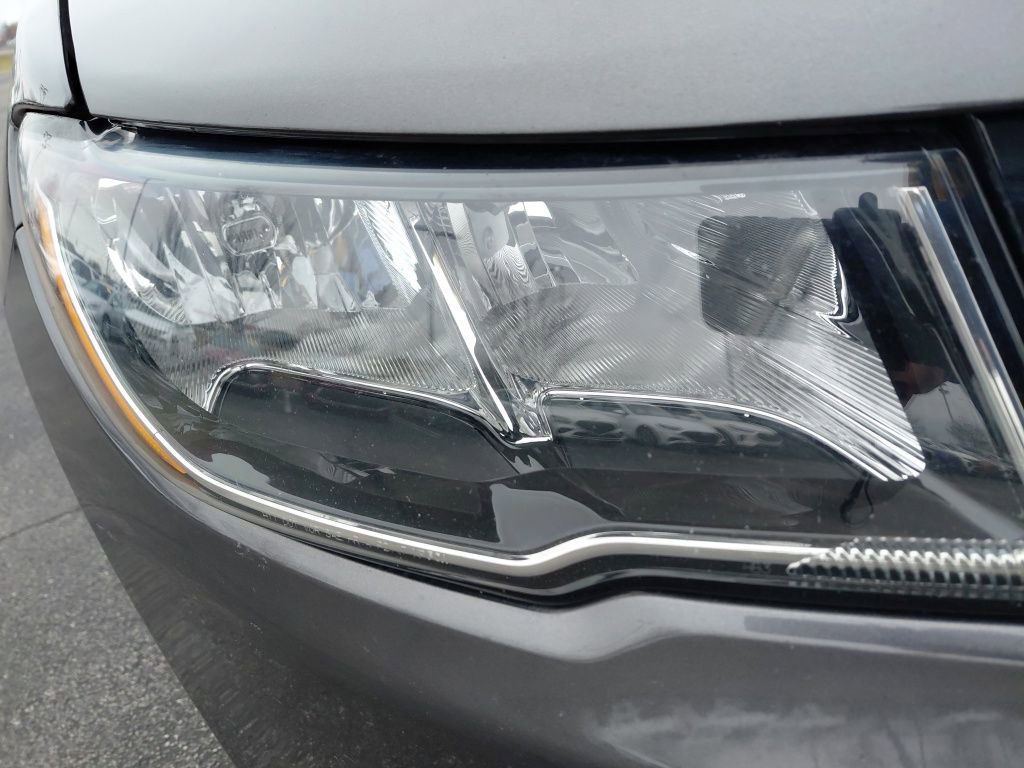 Used 2018 Jeep Compass Limited w/ Navigation Group image 12