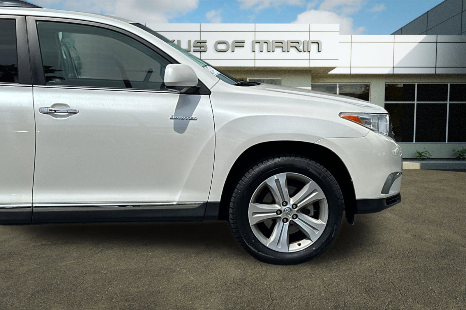 Used 2013 Toyota Highlander Limited AWD/4WD image 36