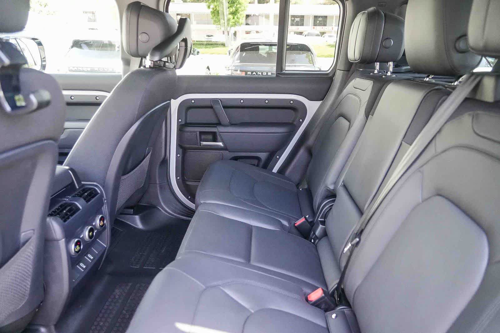 New 2026 Land Rover Defender 110 X AWD/4WD image 19