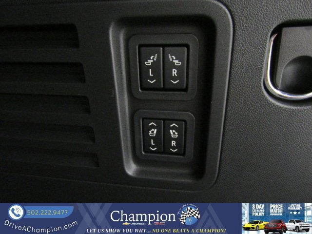 Used 2024 Chevrolet Traverse RS AWD/4WD image 16
