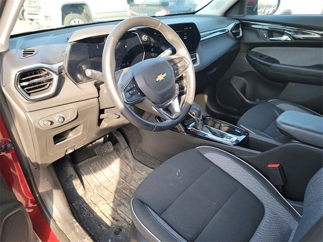 Used 2024 Chevrolet TrailBlazer LT w/ LT Cold Weather Package image 8