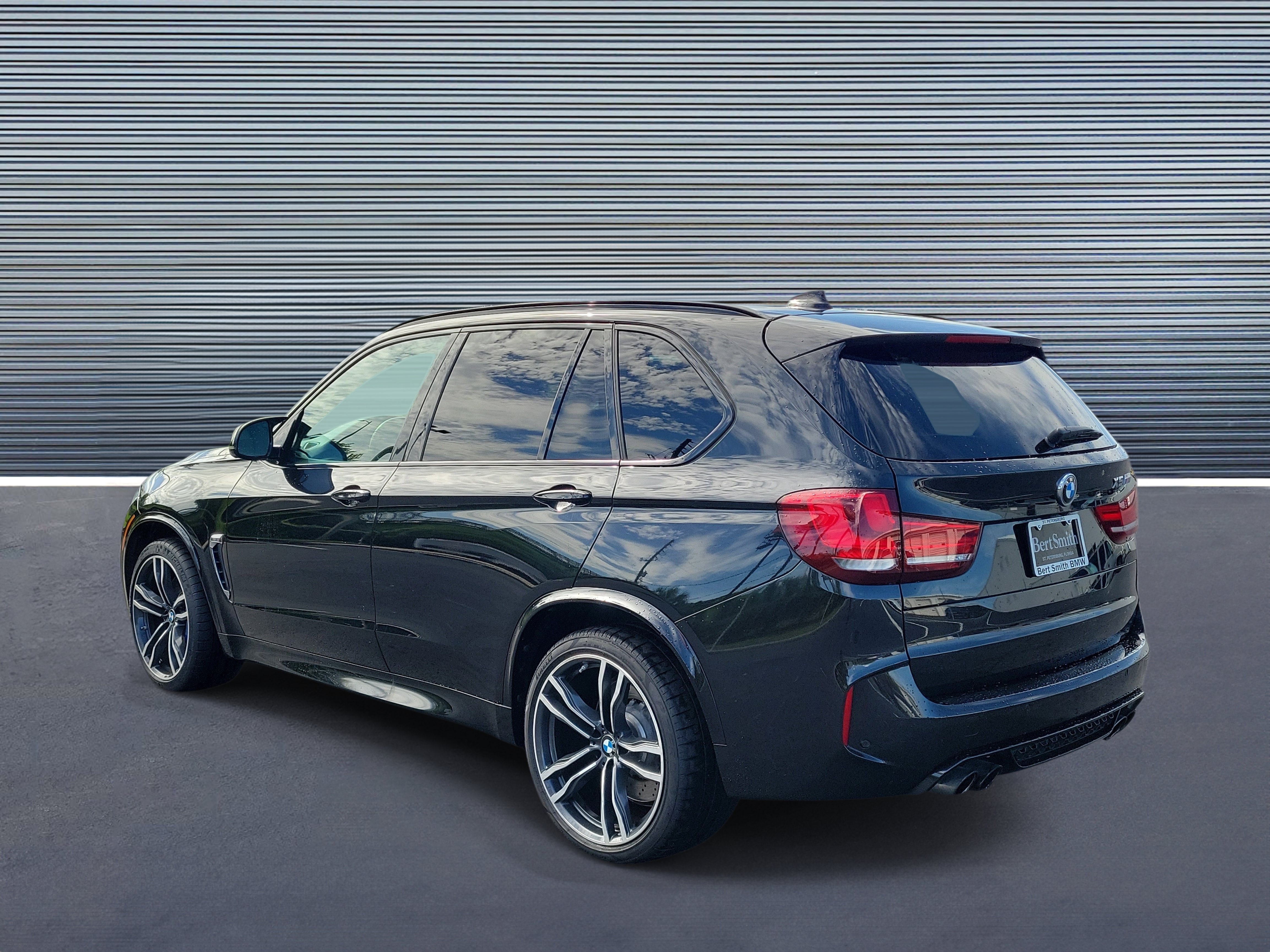 Used 2017 BMW X5 M AWD/4WD image 4