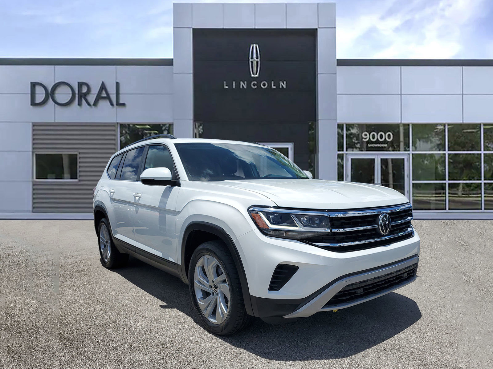 Used 2021 Volkswagen Atlas SE w/ Panoramic Sunroof Package image 1