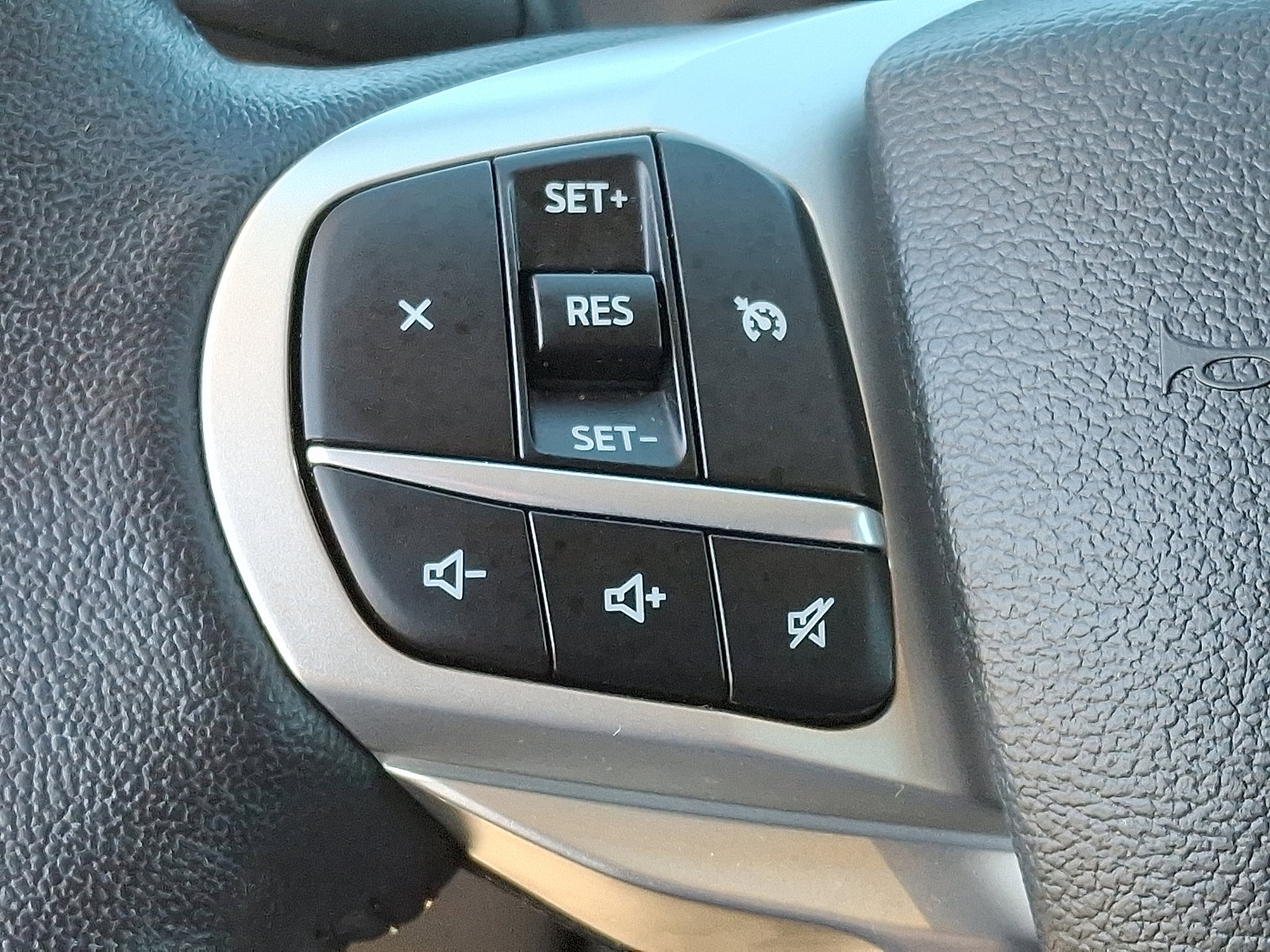 Used 2023 Ford Explorer XLT w/ Equipment Group 202A image 21