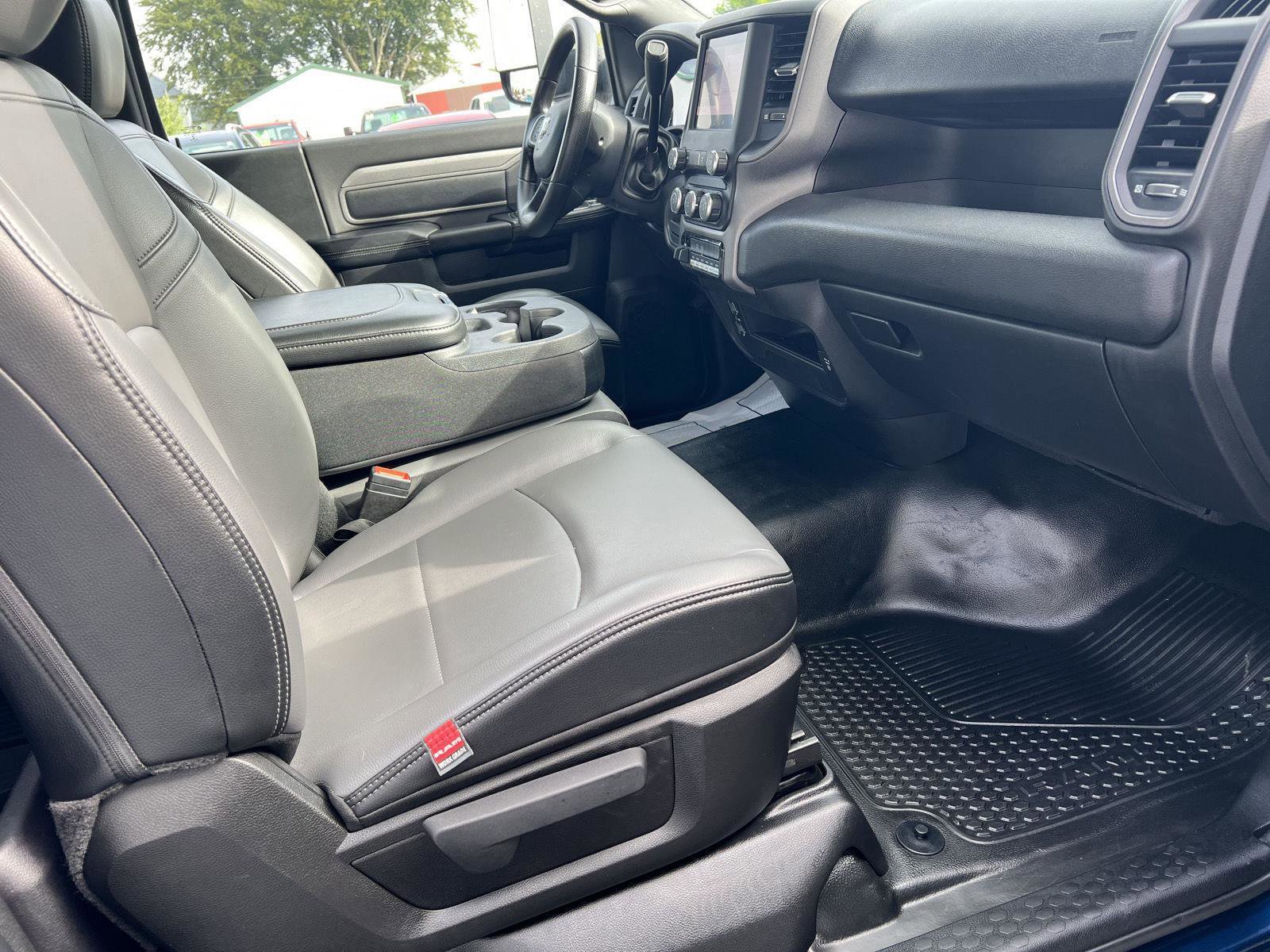 Used 2022 RAM 5500 Tradesman image 20